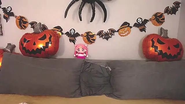 Snapshot of Evarey_ chatting on October 26, 2025, 5:30 am Evarey online show from October 26, 2025, 5:30 am