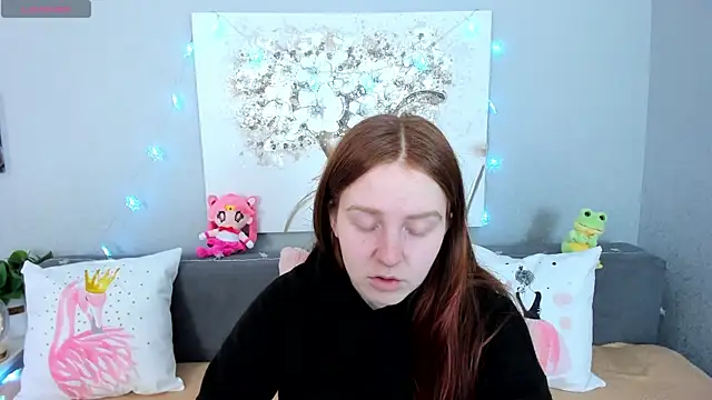 Evarey  online show from December 19, 2025, 6:27 am