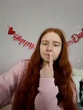 Evarey  online show from February 20, 2026, 5:15 am