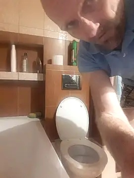 Snapshot of Remello1 chatting on December 22, 2025, 3:56 pm Remello1 online show from December 22, 2025, 3:56 pm