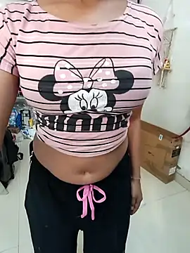 Snapshot of anshika0124 chatting on November 1, 2025, 5:14 am anshika0124 online show from November 1, 2025, 5:14 am