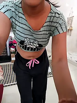 Snapshot of anshika0124 chatting on October 24, 2025, 4:55 am anshika0124 online show from October 24, 2025, 4:55 am