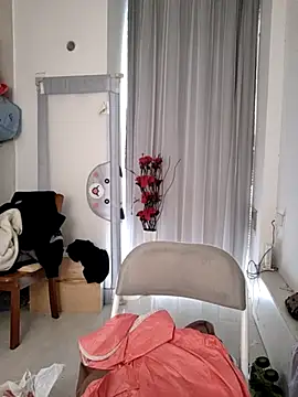 Snapshot of nini10052025 chatting on December 16, 2025, 3:55 am nini10052025 online show from December 16, 2025, 3:55 am