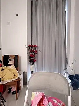 Snapshot of nini10052025 chatting on November 22, 2025, 1:15 am nini10052025 online show from November 22, 2025, 1:15 am