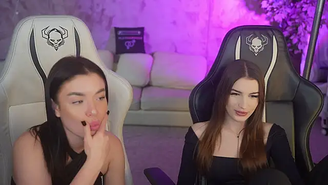 Snapshot of Jane_Love054 chatting on December 1, 2025, 3:35 pm Jane Love054 online show from December 1, 2025, 3:35 pm