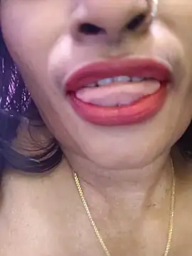 Snapshot of lovely_simran chatting on December 16, 2025, 5:11 am lovely simran online show from December 16, 2025, 5:11 am