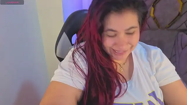 Snapshot of Addyy_02 chatting on December 5, 2025, 2:32 am Addyy 02 online show from December 5, 2025, 2:32 am