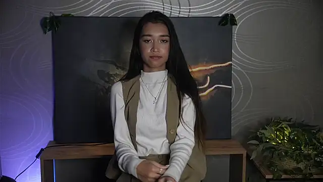 SelinaLukas online show from October 7, 2025, 4:08 pm