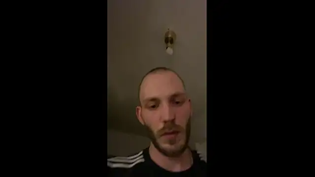 Snapshot of MolleDolle chatting on March 24, 2026, 7:47 pm MolleDolle online show from March 24, 2026, 7:47 pm