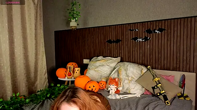 kitsun ne online show from November 2, 2025, 8:03 pm