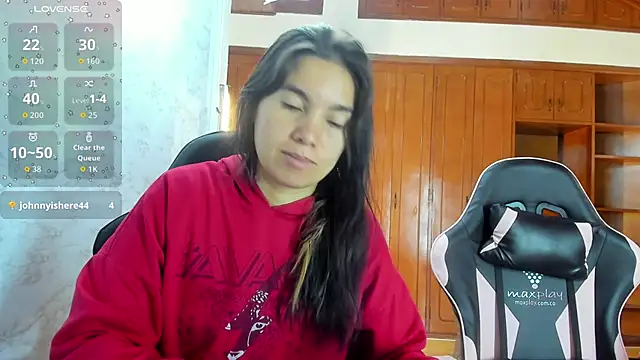 Sofy and Mia online show from February 4, 2026, 12:00 pm