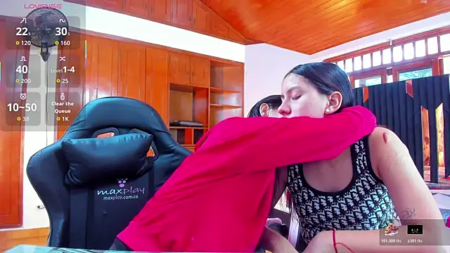 Sofy and Mia online show from January 6, 2026, 12:42 pm