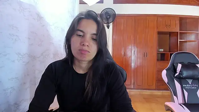 Sofy and Mia online show from January 31, 2026, 7:12 pm