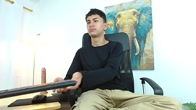 Snapshot of Alancum7 chatting on November 10, 2025, 12:54 pm Alancum7 online show from November 10, 2025, 12:54 pm