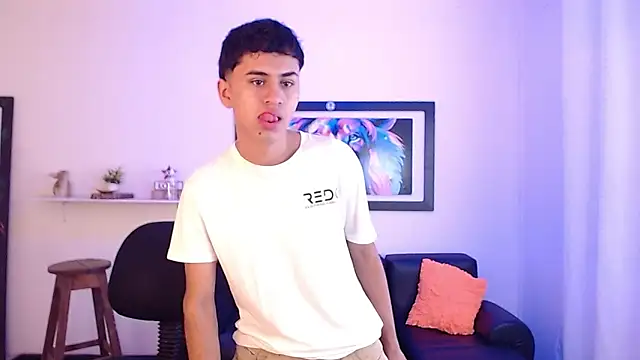 Snapshot of Alancum7 chatting on October 18, 2025, 12:51 pm Alancum7 online show from October 18, 2025, 12:51 pm