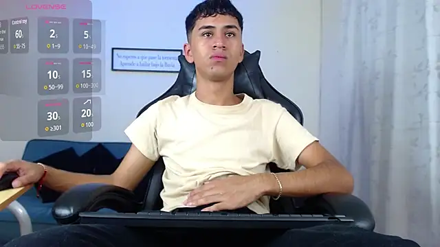 Snapshot of Alancum7 chatting on February 24, 2026, 12:50 pm Alancum7 online show from February 24, 2026, 12:50 pm