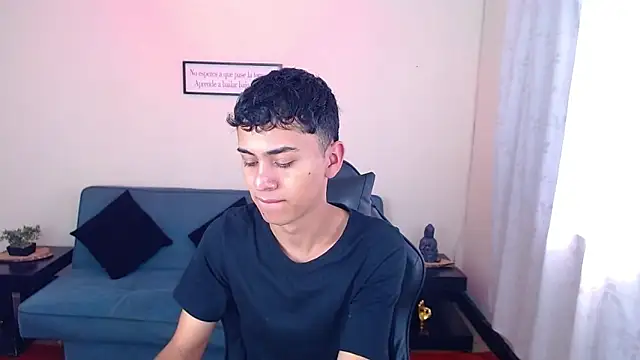 Snapshot of Alancum7 chatting on December 16, 2025, 12:53 pm Alancum7 online show from December 16, 2025, 12:53 pm