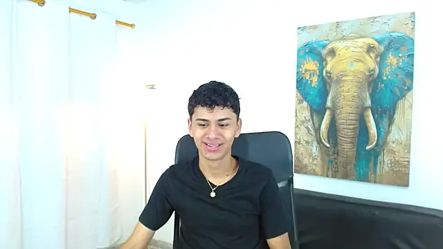 Snapshot of Alancum7 chatting on November 13, 2025, 1:04 pm Alancum7 online show from November 13, 2025, 1:04 pm