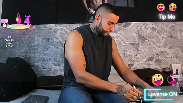 Snapshot of Danny_Willson chatting on October 21, 2025, 6:07 pm Danny Willson online show from October 21, 2025, 6:07 pm