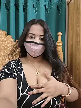 Snapshot of Beauty_Queen_Soniya chatting on June 18, 2026, 8:13 am Beauty Queen Soniya online show from June 18, 2026, 8:13 am