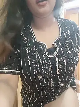 Snapshot of Beauty_Queen_Soniya chatting on June 16, 2026, 2:44 am Beauty Queen Soniya online show from June 16, 2026, 2:44 am