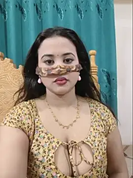 Snapshot of Beauty_Queen_Soniya chatting on June 21, 2026, 5:19 pm Beauty Queen Soniya online show from June 21, 2026, 5:19 pm