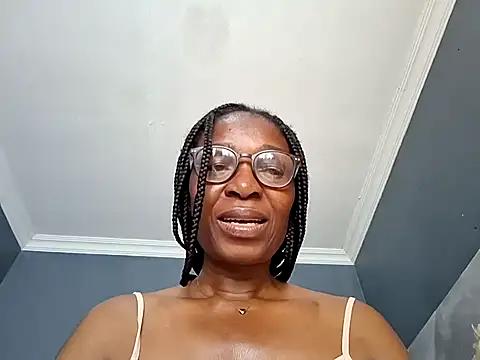 Snapshot of NaughtyCouga chatting on July 8, 2026, 9:21 am NaughtyCouga online show from July 8, 2026, 9:21 am