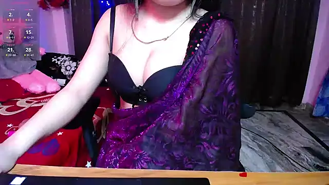 Hot Hazel online show from February 14, 2026, 8:58 am