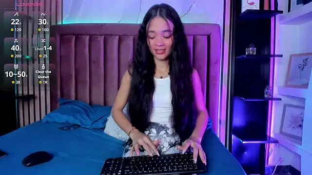 Isis Blaze online show from May 2, 2026, 3:34 am