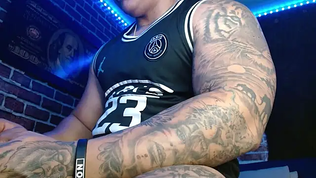 jordan bigcock  online show from October 21, 2025, 4:34 am