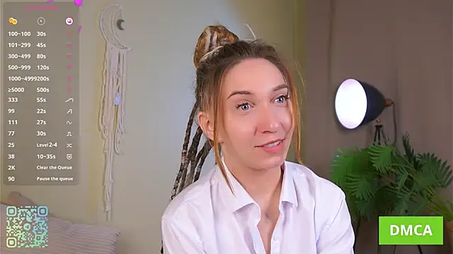 Snapshot of JohnetteConstine chatting on October 16, 2025, 5:05 am JohnetteConstine online show from October 16, 2025, 5:05 am