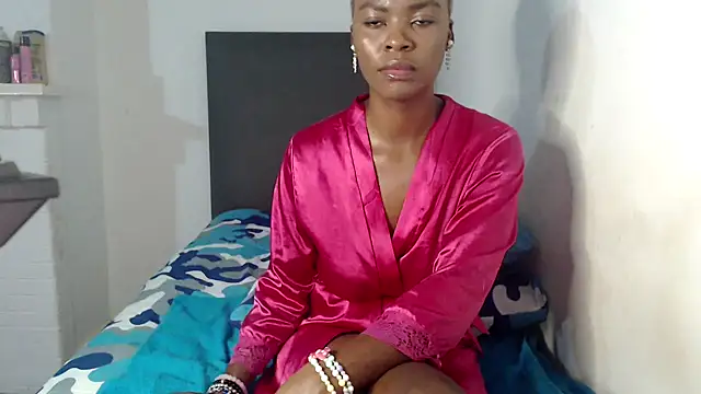 Snapshot of MissLola026 chatting on December 2, 2025, 6:20 pm MissLola026 online show from December 2, 2025, 6:20 pm