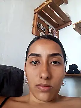 Snapshot of Queen_sofya chatting on November 7, 2025, 4:11 pm Queen sofya online show from November 7, 2025, 4:11 pm