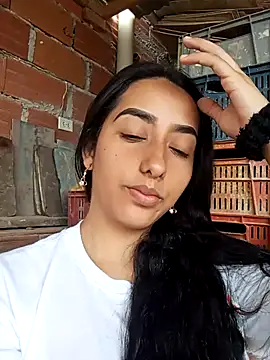 Snapshot of Queen_sofya chatting on October 23, 2025, 5:33 pm Queen sofya online show from October 23, 2025, 5:33 pm