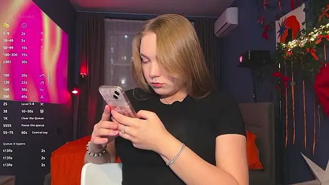 RebeccaEglitis online show from February 10, 2026, 4:06 pm