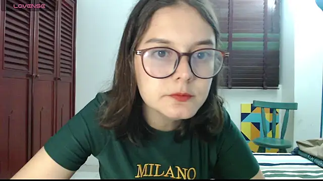 Snapshot of CarlaLorez chatting on October 12, 2025, 3:41 am CarlaLorez online show from October 12, 2025, 3:41 am