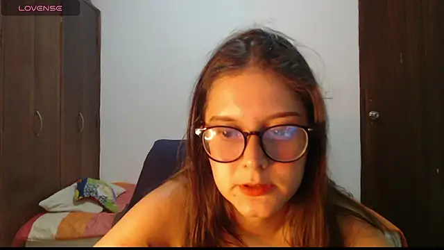 CarlaLorez online show from July 14, 2026, 2:05 am