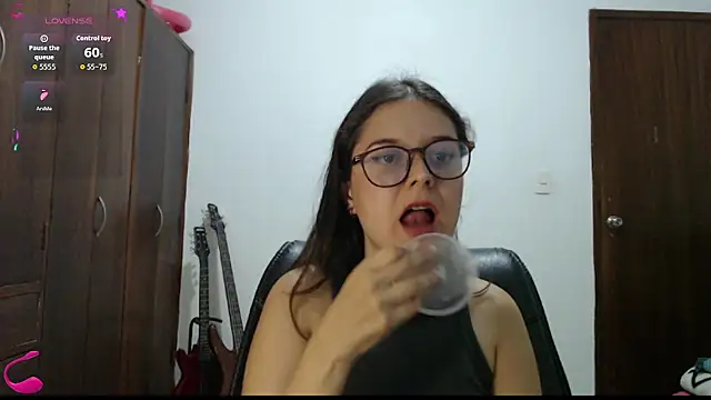 CarlaLorez online show from May 18, 2026, 8:57 pm