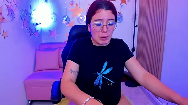 Snapshot of allison_mc chatting on June 25, 2026, 5:12 am allison mc online show from June 25, 2026, 5:12 am