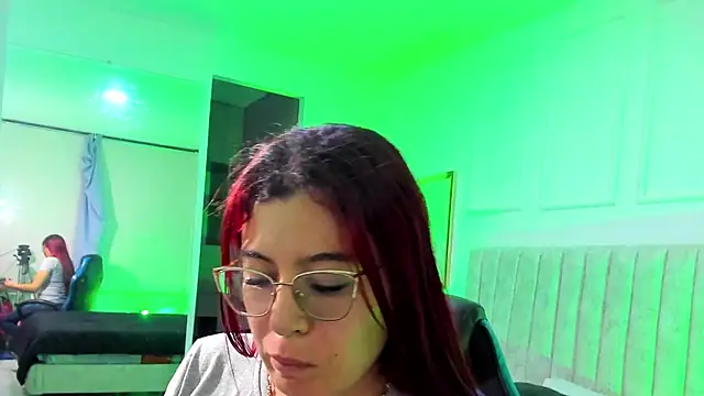 Snapshot of allison_mc chatting on July 12, 2026, 2:34 am allison mc online show from July 12, 2026, 2:34 am