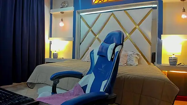 Snapshot of allison_mc chatting on August 2, 2026, 3:05 am allison mc online show from August 2, 2026, 3:05 am