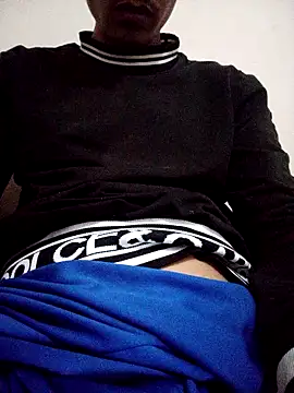 Snapshot of latarak321 chatting on December 14, 2025, 10:15 pm latarak321 online show from December 14, 2025, 10:15 pm