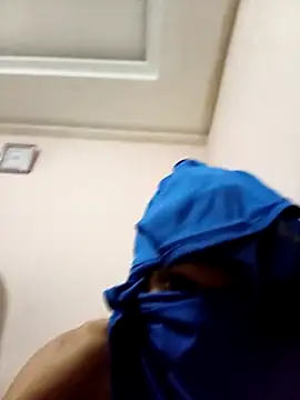 Snapshot of latarak321 chatting on October 13, 2025, 5:20 am latarak321 online show from October 13, 2025, 5:20 am