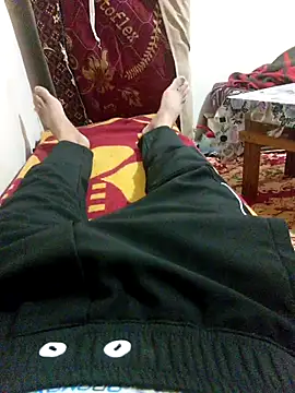 Snapshot of latarak321 chatting on November 18, 2025, 6:44 pm latarak321 online show from November 18, 2025, 6:44 pm