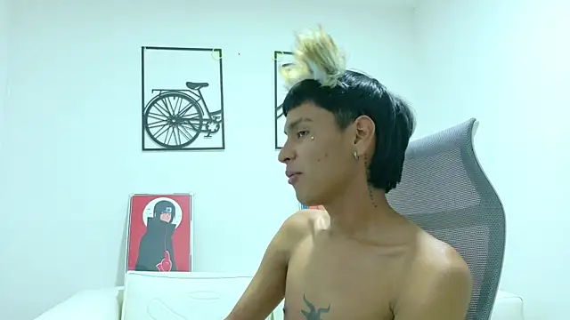 Snapshot of SEBAS_LOVER_ chatting on November 6, 2025, 10:36 pm SEBAS LOVER online show from November 6, 2025, 10:36 pm