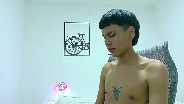 Snapshot of SEBAS_LOVER_ chatting on October 29, 2025, 9:14 pm SEBAS LOVER online show from October 29, 2025, 9:14 pm