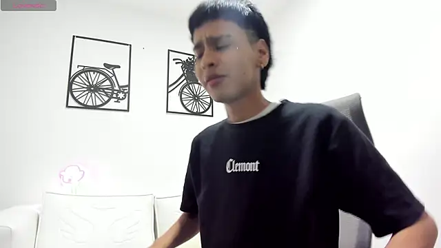 Snapshot of SEBAS_LOVER_ chatting on October 22, 2025, 7:46 pm SEBAS LOVER online show from October 22, 2025, 7:46 pm