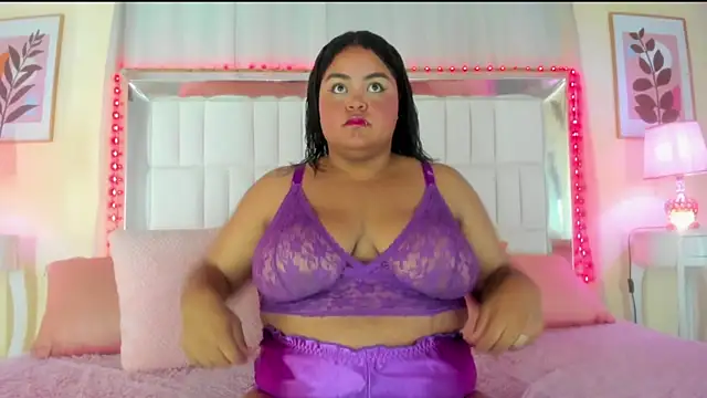 LunaaBlaze online show from November 29, 2025, 7:03 pm