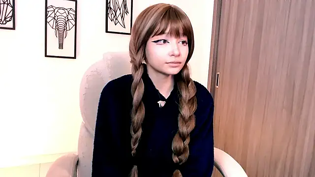 Snapshot of EmuOtori chatting on October 11, 2025, 3:02 pm EmuOtori online show from October 11, 2025, 3:02 pm