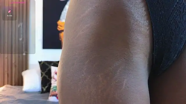 Kitty Bombon online show from December 15, 2025, 8:58 pm